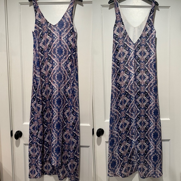Show me your Mumu lavender and blue sleeveless maxi with asymmetrical hem small - Picture 3 of 8